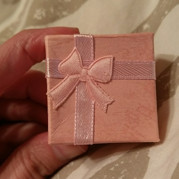 Silver 4 leaf clover necklace - Picture 7 of 7